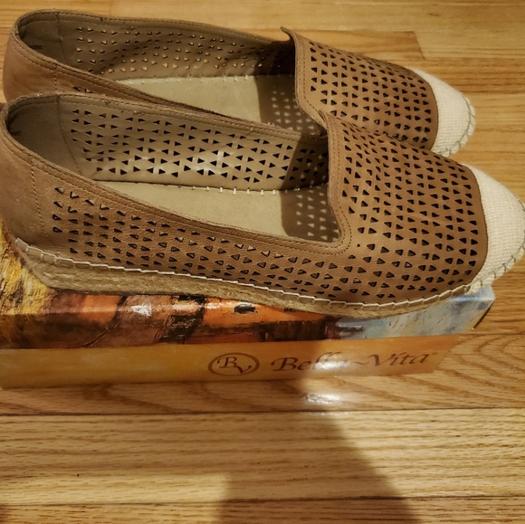 Shoes - Picture 4 of 7